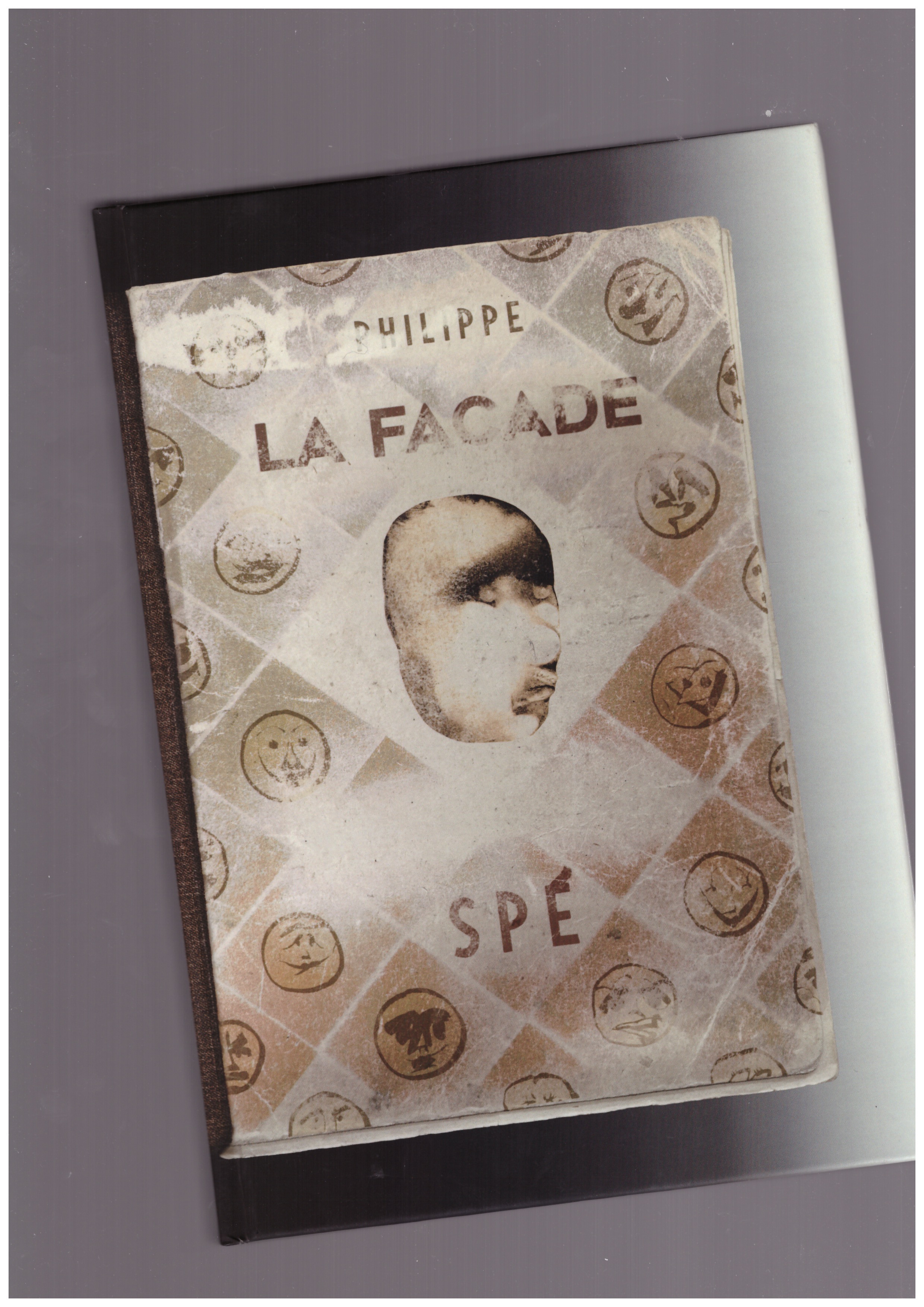 SPÉ, Philippe - La Facade